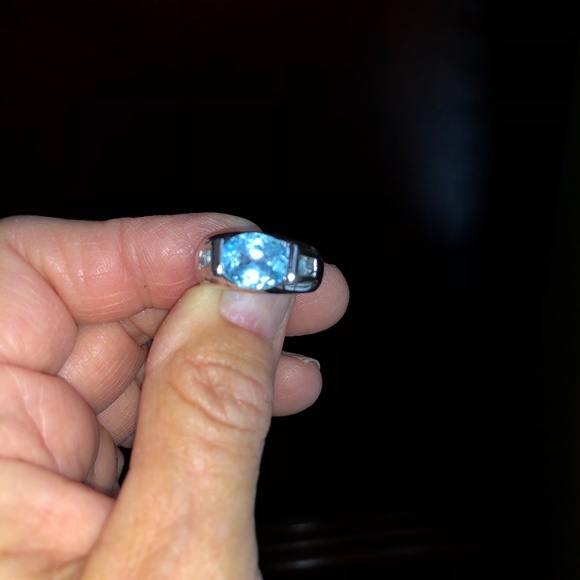 Ring - Picture 2 of 3